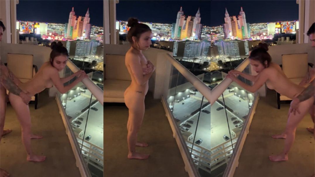 Free Desi XXX Sex Videos Rich Couple Nude Fucking on Hotel Balcony in Dubai
