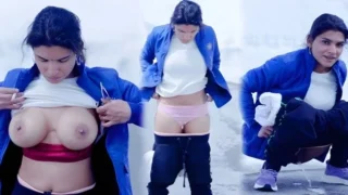 Horny Resmi Nair Nude Strip Take A Piss In The Snow Tango Live For Fans