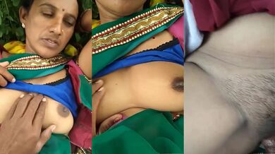 Bihari randi bhabhi khet me chut chudwa rahi jawan larko se paise ke liye mms