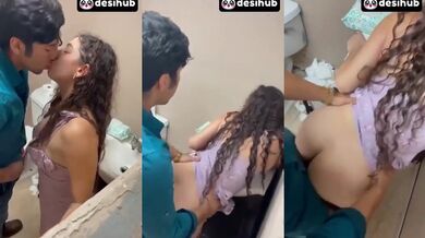 Mall ke Bathroom me muslim girlfriend ki chut chudai lover ke saath mms