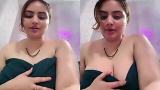 Pakistani big boobs muslim bhabhi dirty Urdu talk & nude tease on Tango live